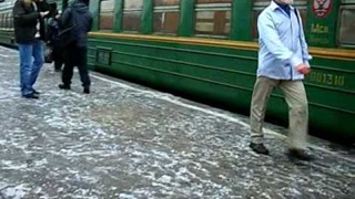 В рубашке и в мороз и в жару, странный Серпухович